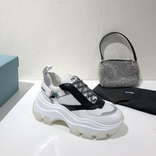 Prada Low Top sneaker 50