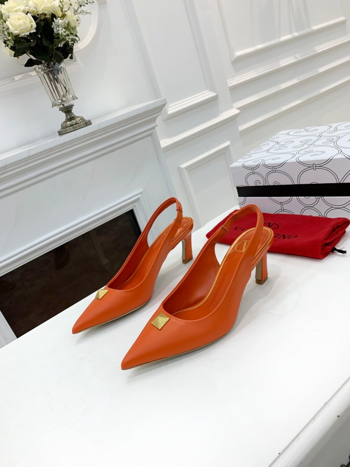 VALENTINO GARAVANI Rockstud WOMEN 37