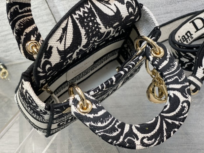 Handbag Dior size 17*7*15 cm