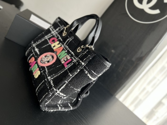 Handbag Chanel size 33 cm