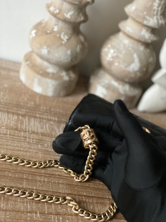 Handbag Chanel 81224 size 16 cm