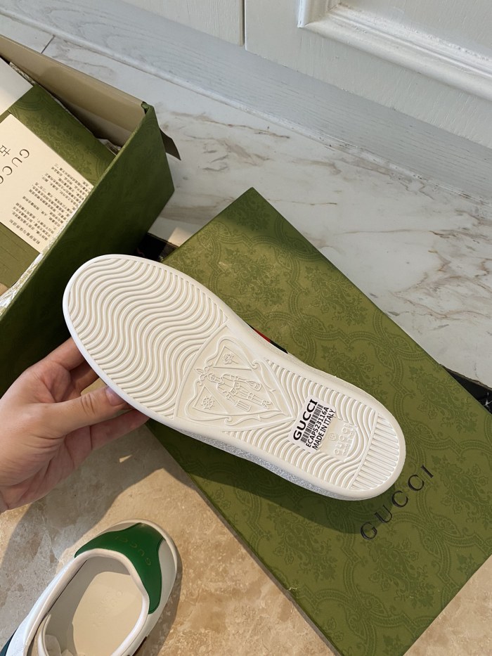 Gucci Women's Ace sneaker with bee sneaker 4