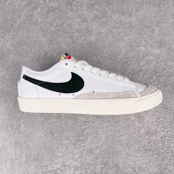 Nike Blazer Low Sneaker 9