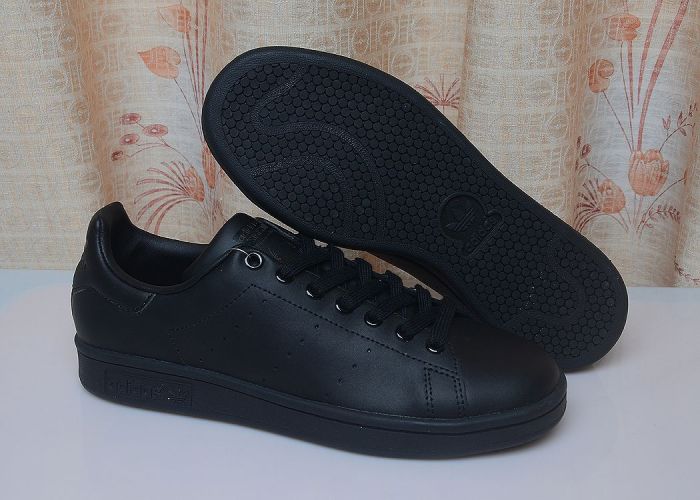 adidas Stan Smith Triple Black