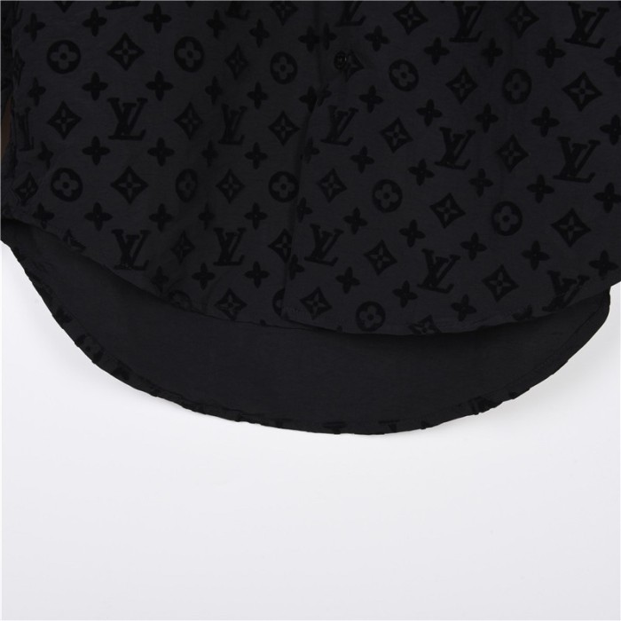 Clothes Louis Vuitton 402