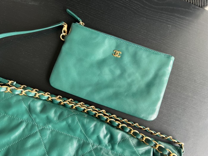 Handbag Chanel size 39cmx42cmx8 cm