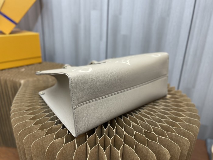 Handbag Louis Vuitton 45495 size 34x26x13 cm