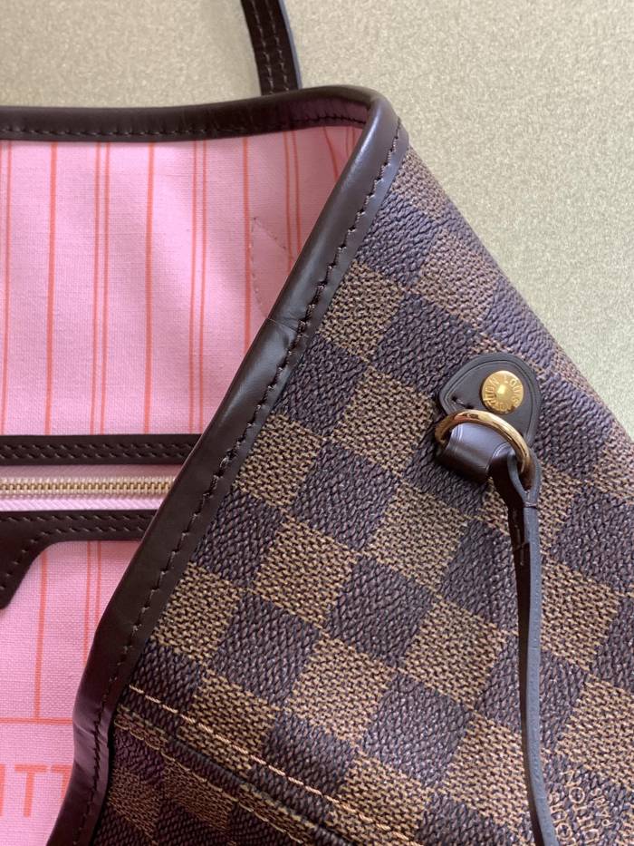 Handbag Louis Vuitton M40990 size 40*33*20