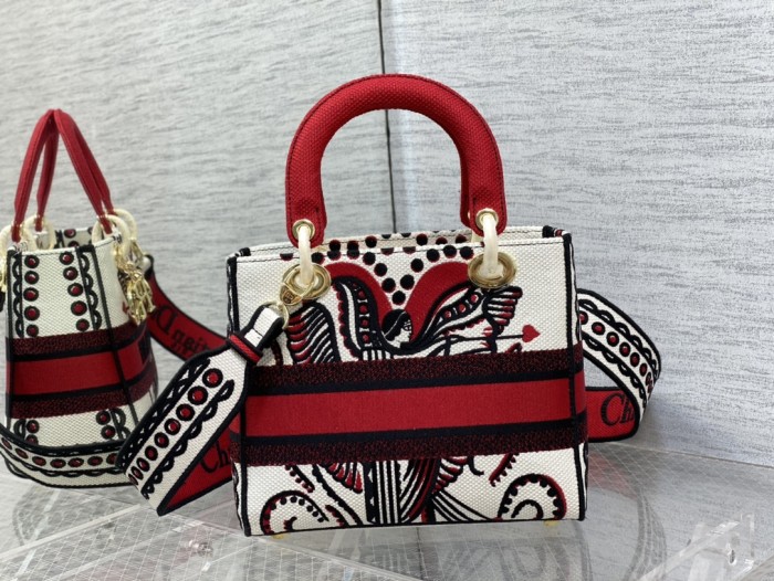 Handbag Dior size 24 cm