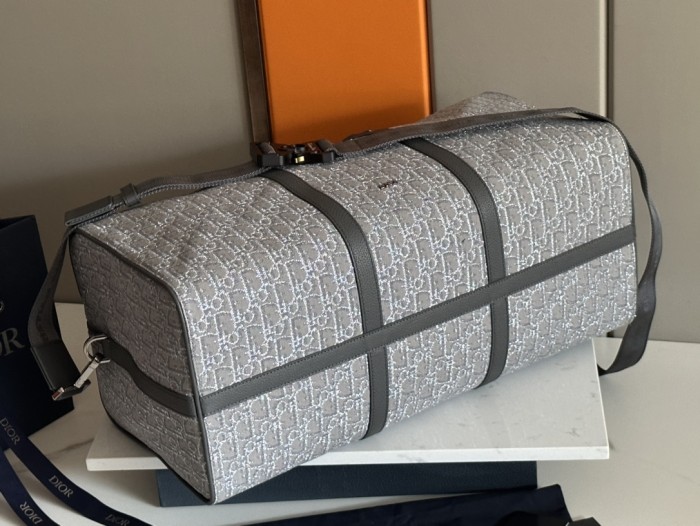 Handbag Dior 93338 size 50 x 25 x 21.5 cm