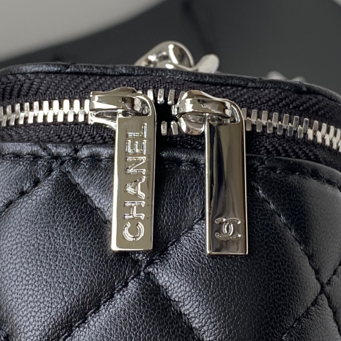 Handbag Chanel AP2718 size 12 cm