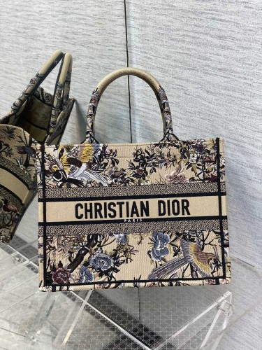 Handbag Dior size 36*18*28 cm