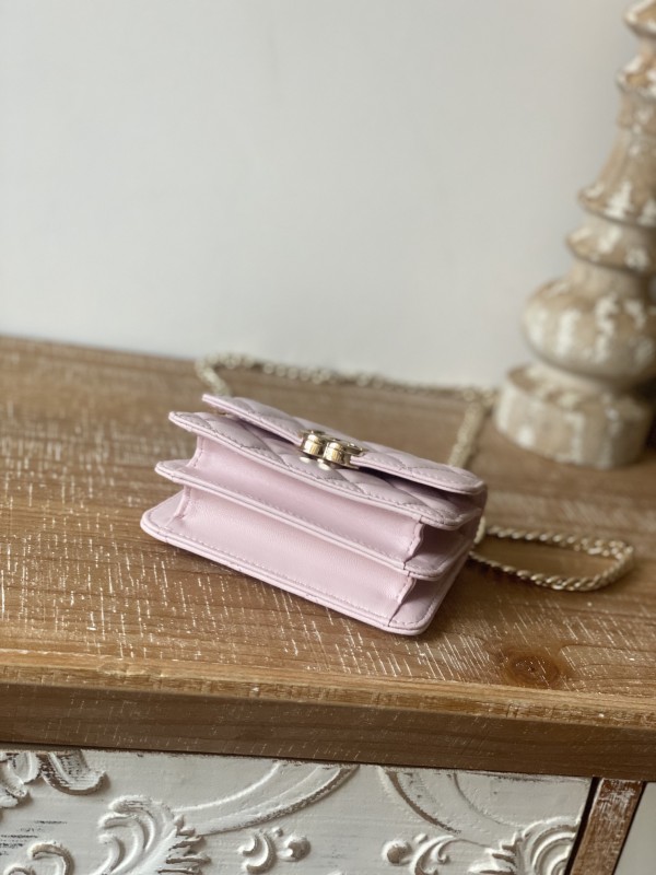 Handbag Chanel 81197 size 9.5×13×6 cm