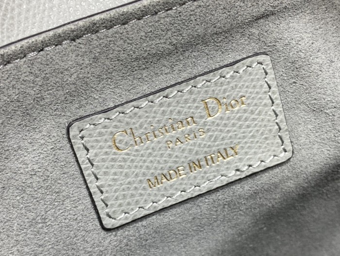Handbag Dior size 19.5 cm
