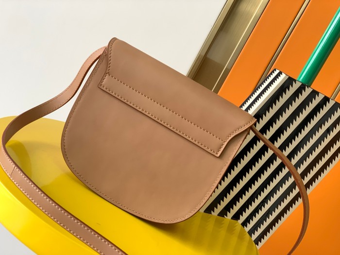 Handbags SAINT LAURENT 619740 size 18x15.5x5.5 cm