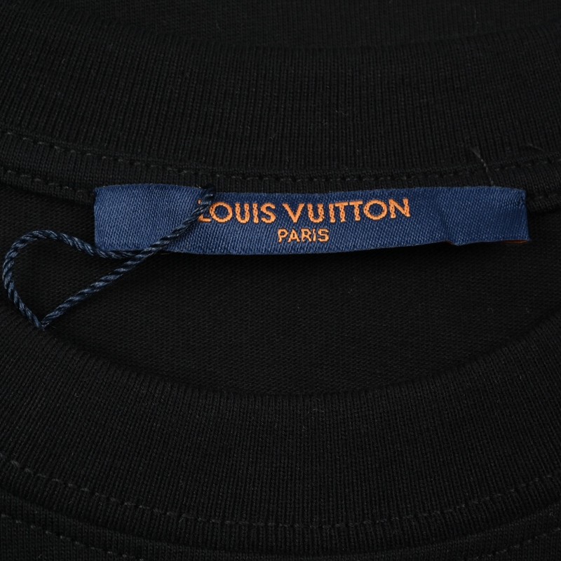 Clothes Louis Vuitton 371