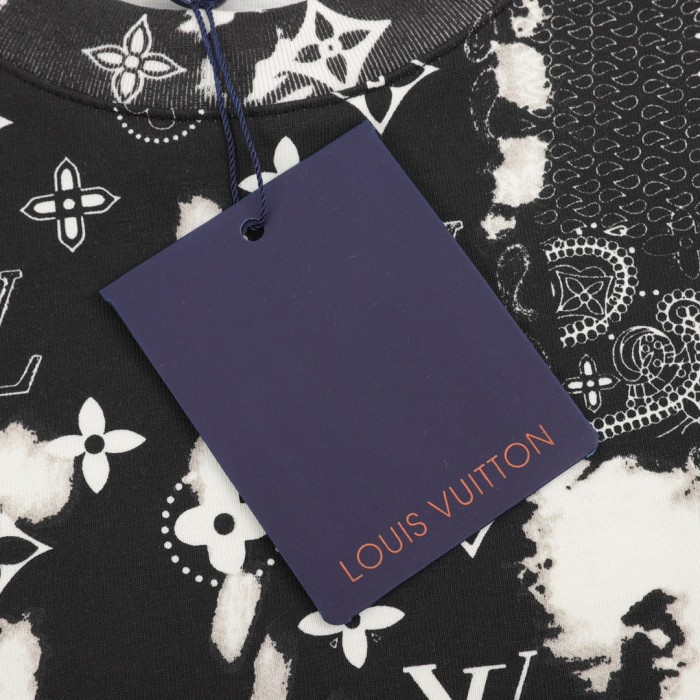 Clothes Louis Vuitton 375
