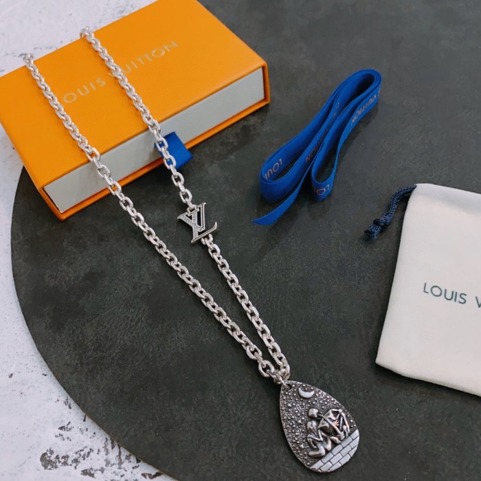 Clothes Louis Vuitton 85