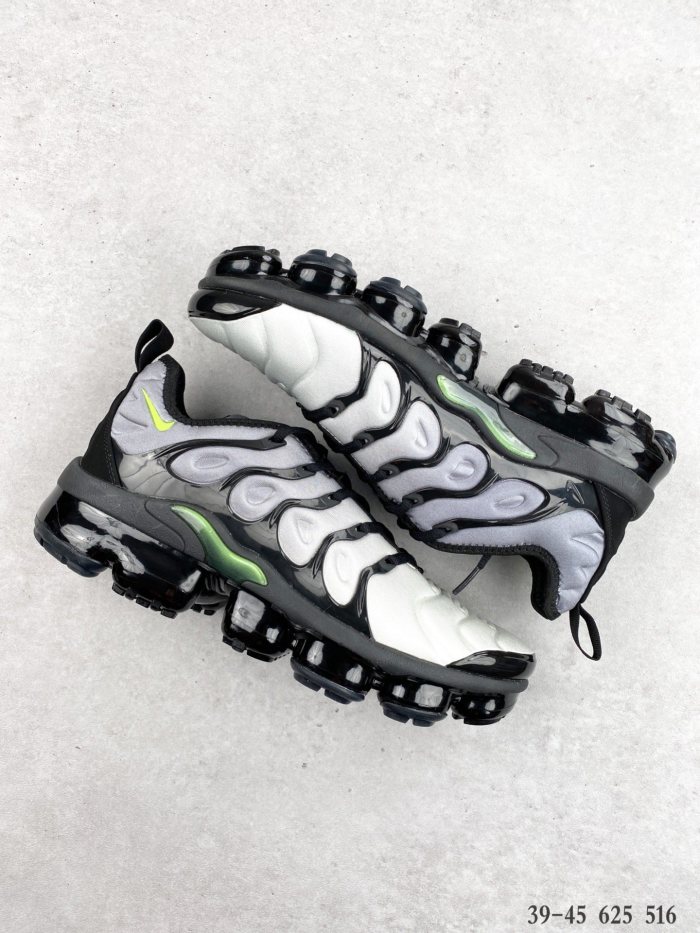 Nike Air VaporMax Plus Sneaker 30