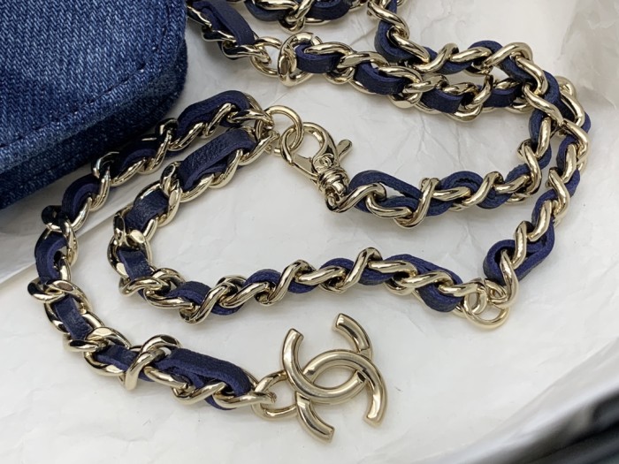 Handbag Chanel size 10×8×2 cm