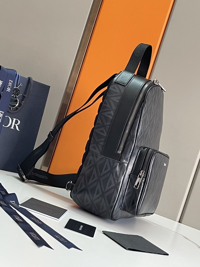 Handbag Dior 93321 size 21 x 32 x 10 cm