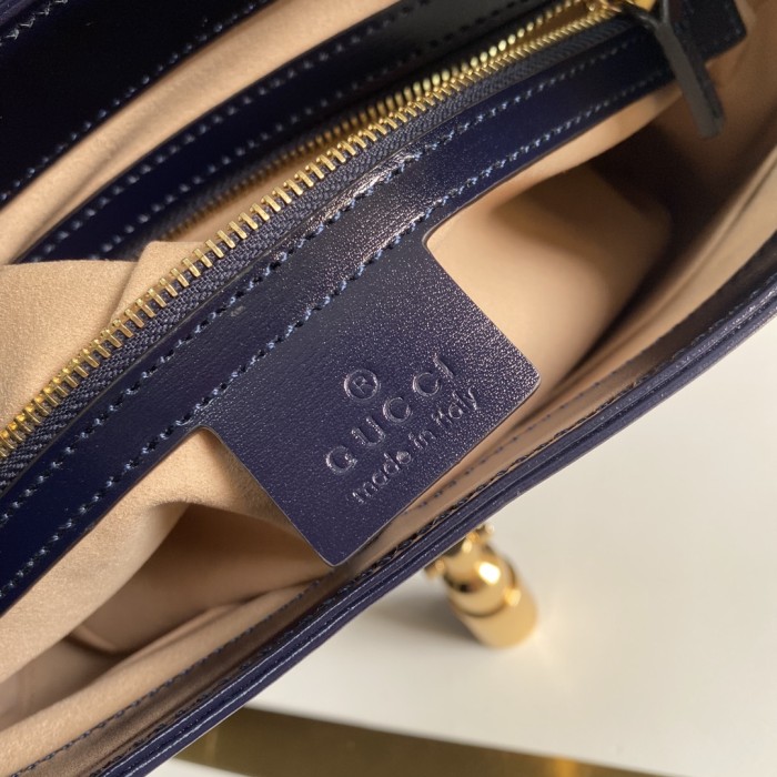 Handbag Gucci 636709 size 27.5*19*4.5 cm