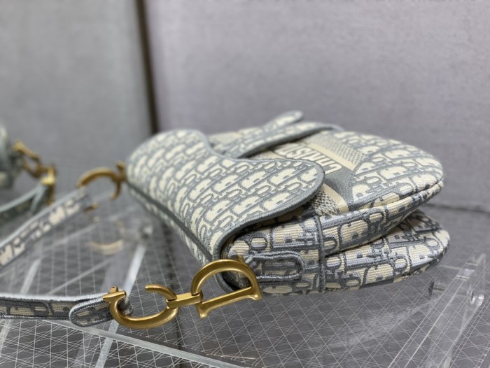 Handbag Dior size 25 cm