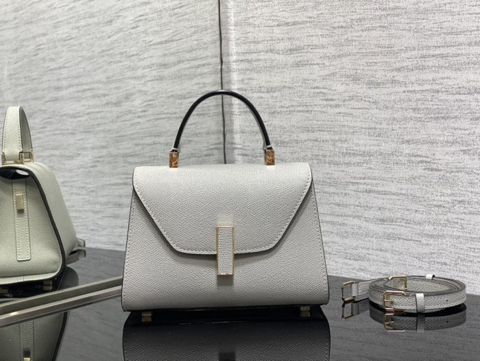 Handbag VALEXTRA size 𝟏𝟗'𝟓*𝟏𝟒*𝟗'𝟓 𝐂𝐦