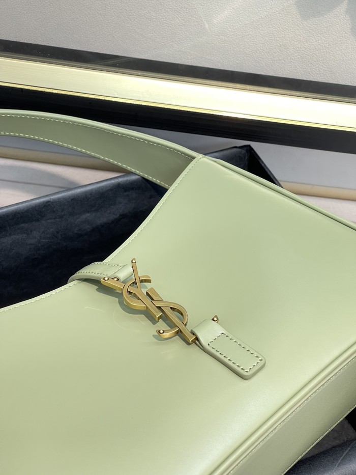 Handbags SAINT LAURENT 657228 size 24.5x16x6 cm