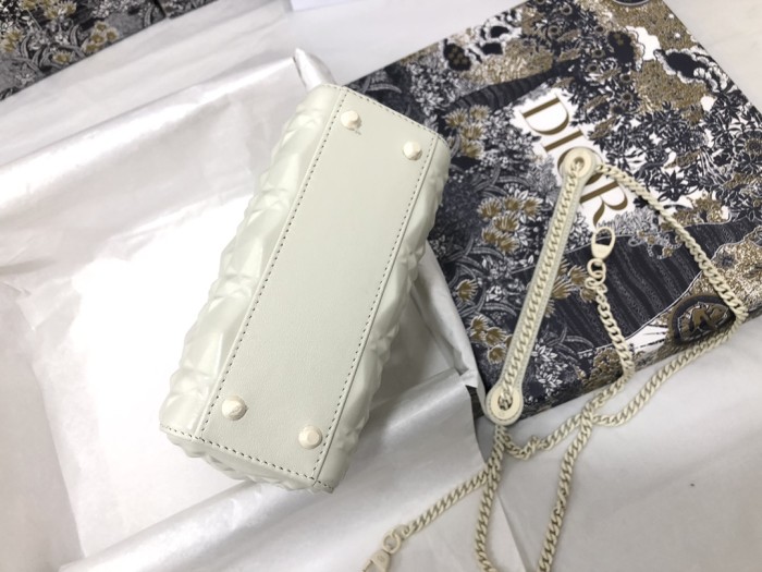 Handbag Dior M0505 size 17 x 15 x 7 cm