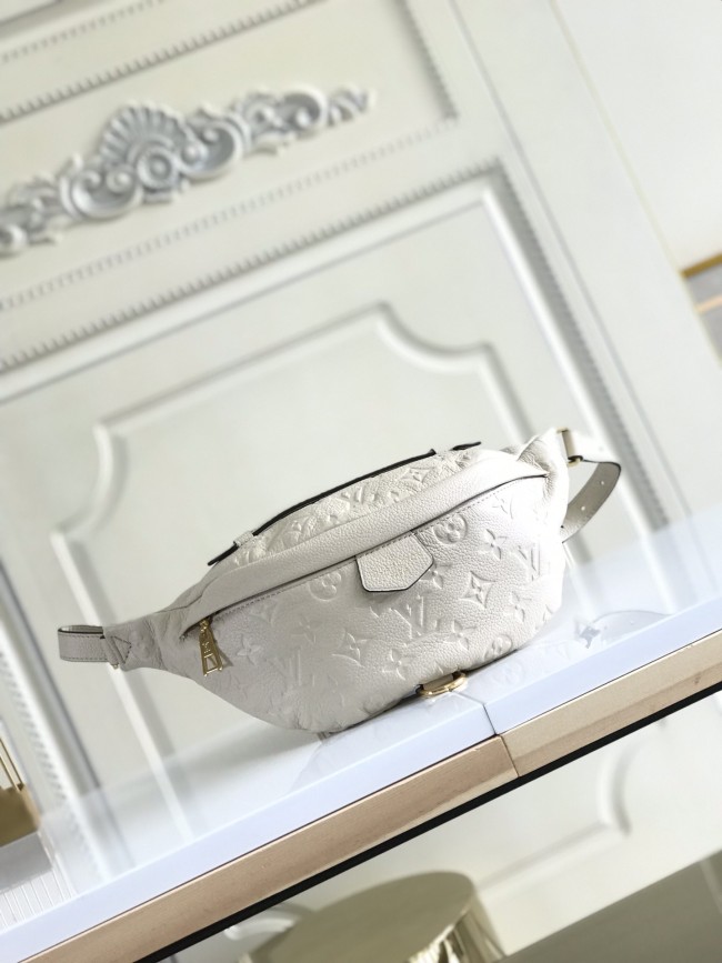 Handbag Louis Vuitton M44836 size 37*14*13 cm