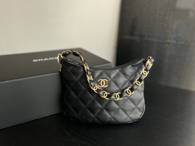Handbag Chanel size 17.5cm24cm6 cm
