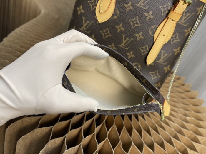 Handbag Louis Vuitton Ｍ42238 size 23x15x26cm