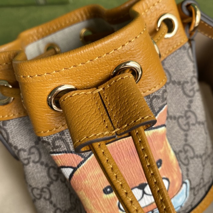 Handbag Gucci 660304 size 15.5x17x7.5 cm