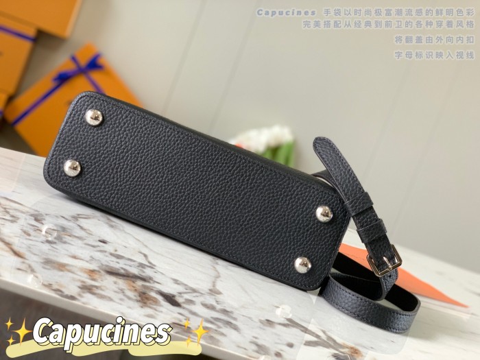 Handbag Louis Vuitton N92041 size 27.0 x 18.0 x 9.0 cm