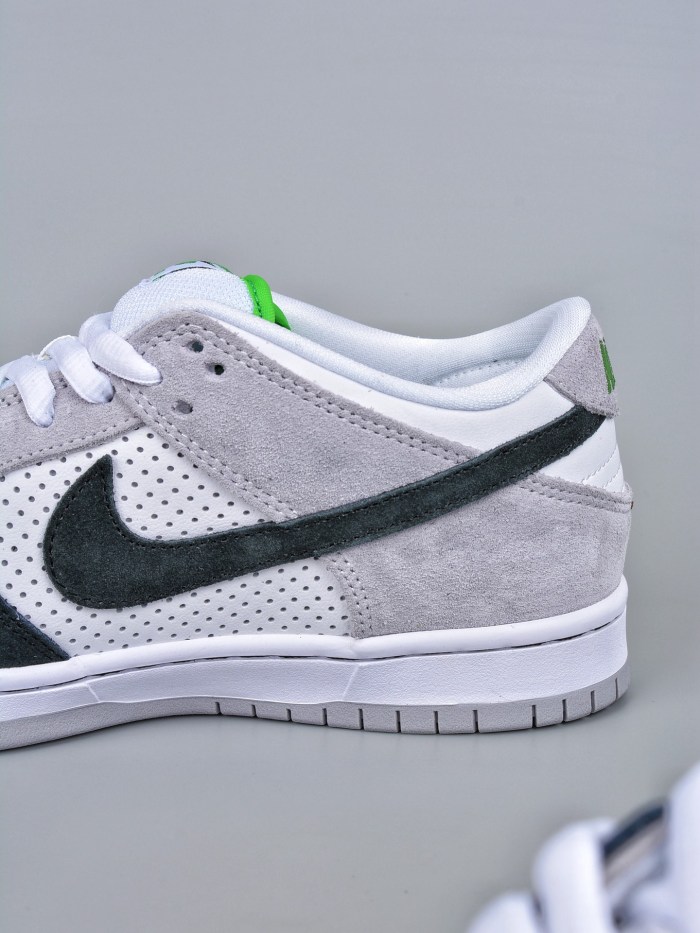 Nike SB Dunk Low Chlorophyll