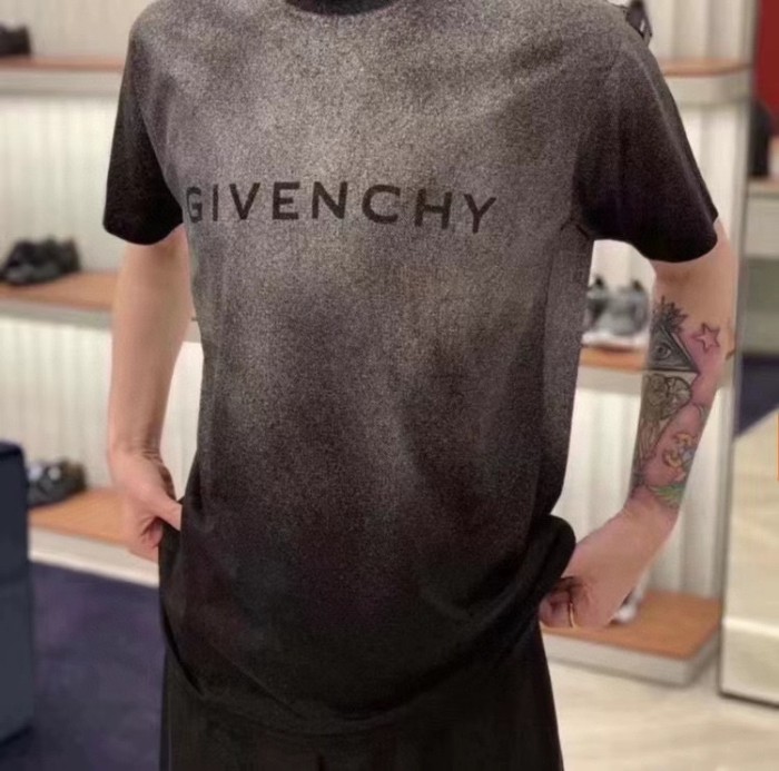 Clothes Givenchy 30