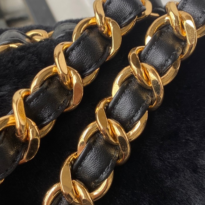 Handbag Chanel AS3498 size 15X20.5X8 cm