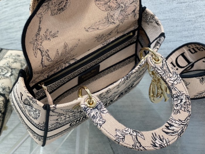 Handbag Dior size 24*11*20 cm