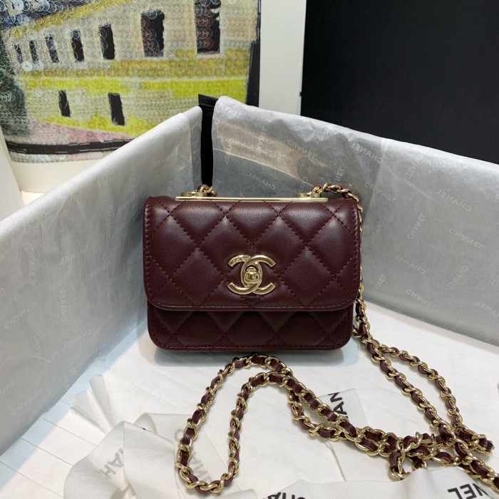 Handbag Chanel 82768 size 12.5 2.5 9 cm
