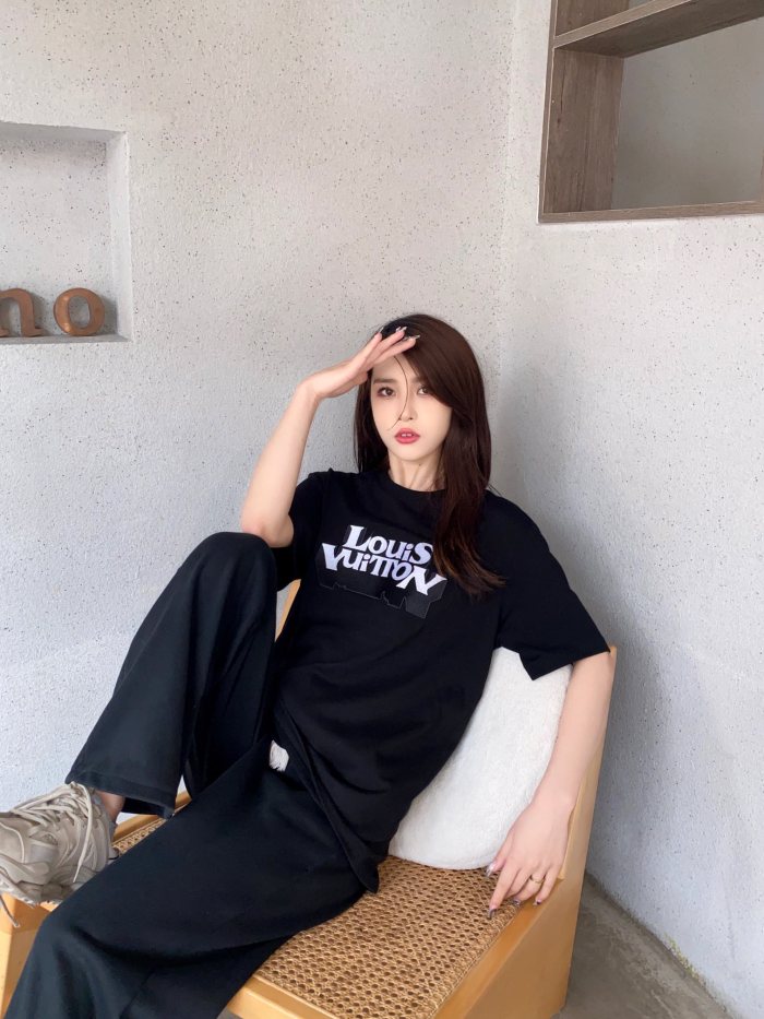 Clothes Louis Vuitton 113