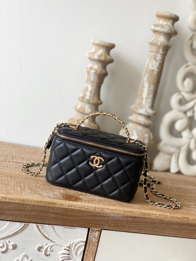 Handbag Chanel 81195 size 16 9.5 8 cm