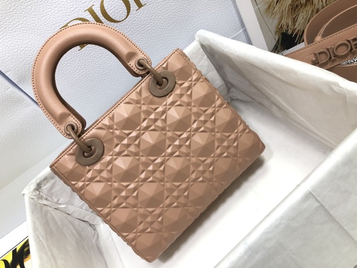 Handbag Dior M0538 size 20*16.5*8 cm