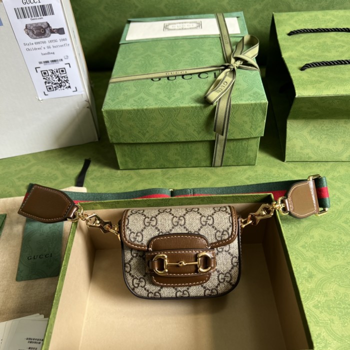 Handbag Gucci 699760 size 12*9*4 cm