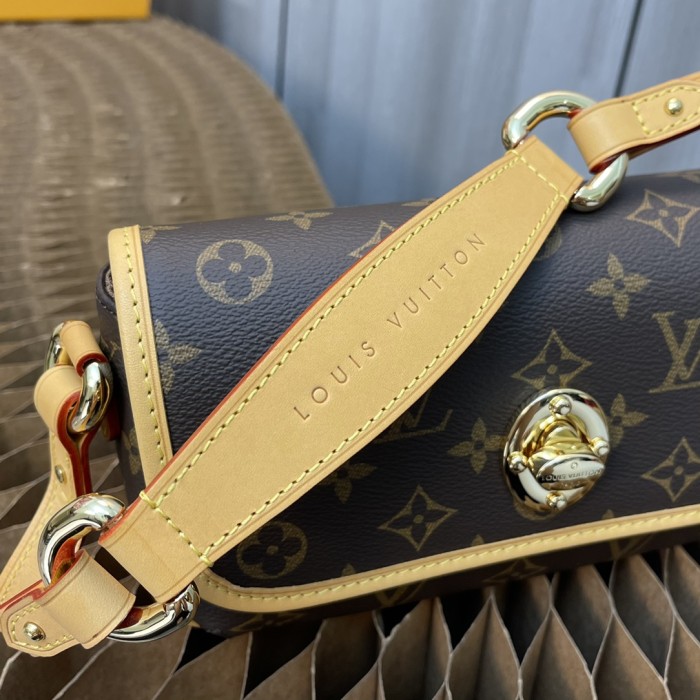 Handbag Louis Vuitton M40078 size 22.5×13×8 CM