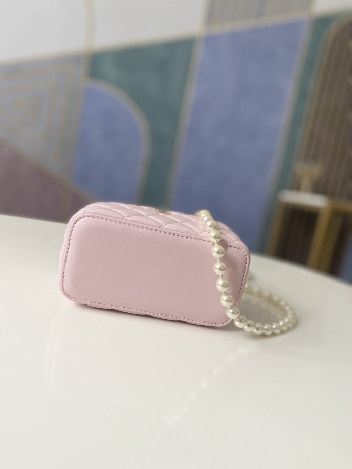 Handbag Chanel 81192 size 9.5-17-8 𝗰𝗺