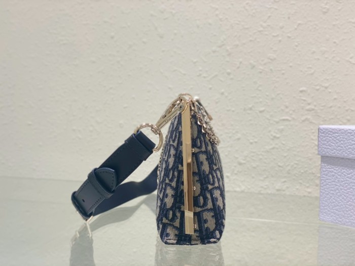 Handbag Dior 9237 size 27 x 12 x 5 cm