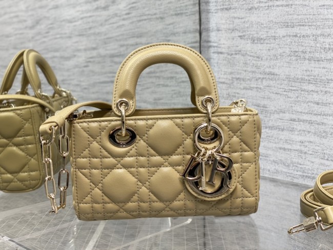 Handbag Dior size 16*5.5*10 cm
