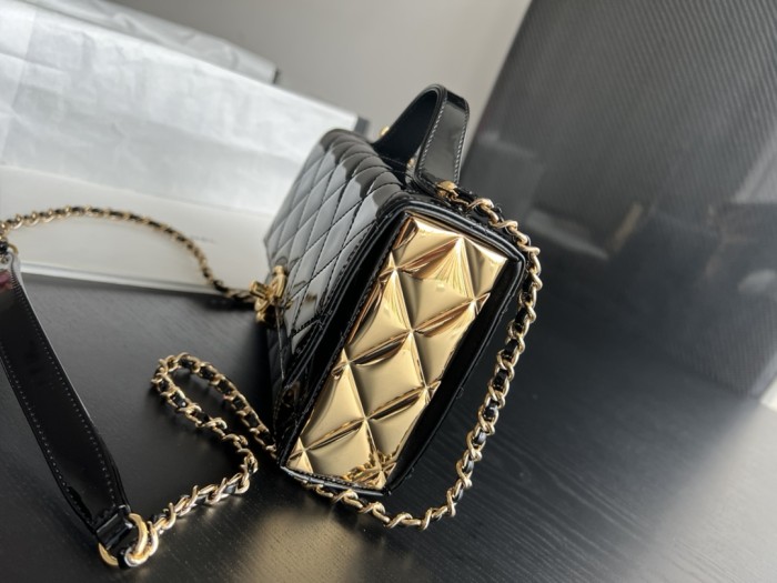 Handbag Chanel 2796 size 18cmx17.5cmx7 cm