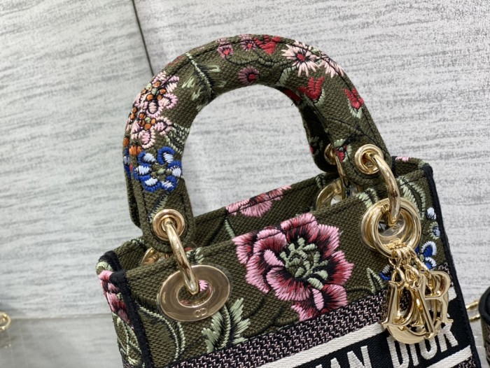 Handbag Dior size 17*7*15 cm